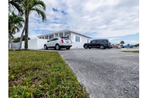 201 E 44th St, Hialeah