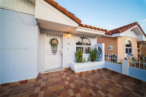 5445 W 27th Ln Hialeah, FL 33016 - MLS#A11948499