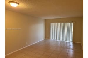 Building 15, 7925 S Colony Cir APT 207, Tamarac, FL 33321, - MLS#A11948538