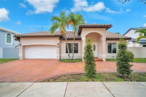 19211 Nw 88th Ct, Hialeah