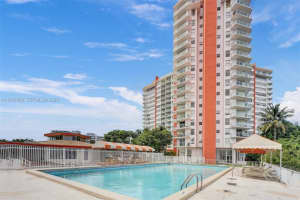 1301 Ne Miami Gardens Dr 501w, Miami