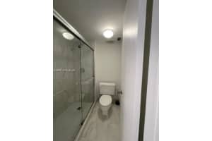 321 Lakeview Dr 105 Weston, FL 33326 - MLS#A11948604