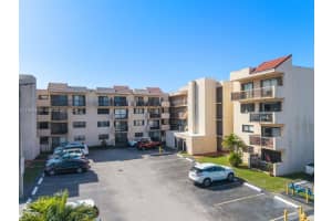 995 Sw 84th Ave 223, Miami