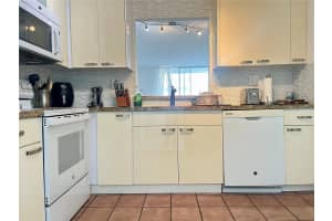 3551 Ne 169th St 112 North Miami Beach, FL 33160 - MLS#A11948698