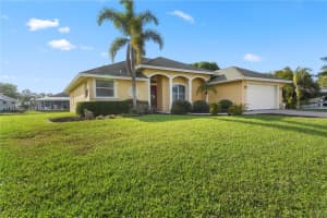 315 Se Fisk Rd Port Saint Lucie, FL 34984 - MLS#A11948801