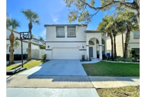 15826 Nw 11th St, Pembroke Pines