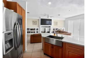 15826 Nw 11th St Pembroke Pines, FL 33028 - MLS#A11948812