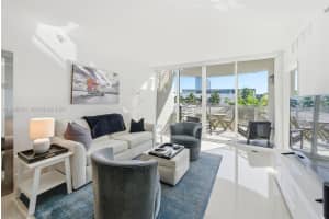 2155 Washington Ct 303 Miami Beach, FL 33139 - MLS#A11948833