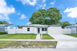 2310 Nw 155th St Miami Gardens, FL 33054 - MLS#A11948844