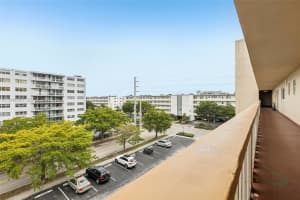 319 Ne 14th Ave 501 Hallandale Beach, FL 33009 - MLS#A11948896