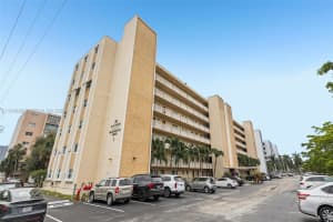 319 Ne 14th Ave 501 Hallandale Beach, FL 33009 - MLS#A11948896