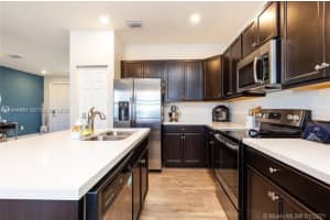 10034 W 32nd Ln Hialeah, FL 33018 - MLS#A11948951