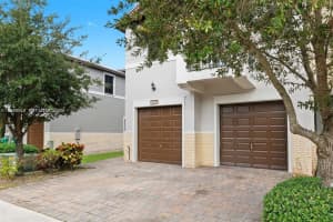 10429 Nw 61st Ln Doral, FL 33178 - MLS#A11948962