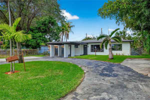 3071 Sw 2nd Ct Fort Lauderdale, FL 33312 - MLS#A11948989