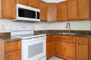 979 SW 10th St APT 4, Miami, FL 33130, - MLS#A11948999