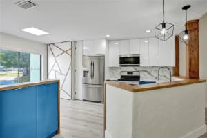 155 Love Cres Royal Palm Beach, FL 33411 - MLS#A11949063