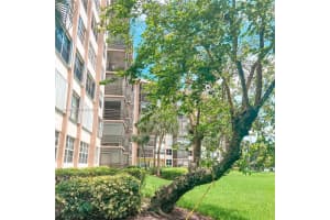 1000 Saint Charles Pl 721 Pembroke Pines, FL 33026 - MLS#A11949143