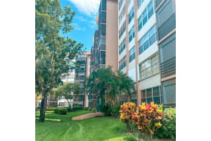 1000 Saint Charles Pl 721 Pembroke Pines, FL 33026 - MLS#A11949143