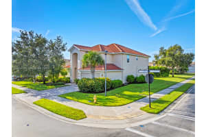 2330 Heydon Cir E, Naples, FL 34120, Sold 01/30/26