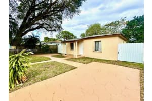 832 Nw 16th Ter Fort Lauderdale, FL 33311 - MLS#A11949197