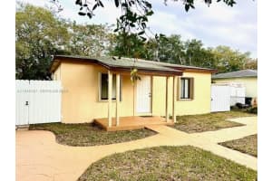 832 Nw 16th Ter Fort Lauderdale, FL 33311 - MLS#A11949197