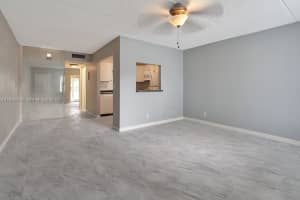 2200 Springdale Blvd 110 Palm Springs, FL 33461 - MLS#A11949216