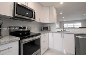 1501 S Ocean Blvd 323 Lauderdale By The Sea, FL 33062 - MLS#A11949224