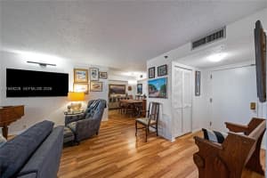 4000 Towerside Terrace APT 301, Miami, FL 33138, - MLS#A11949228