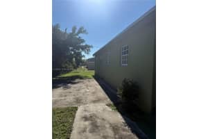 2910 Nw 25th St Fort Lauderdale, FL 33311 - MLS#A11949232