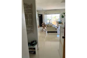 8400 Byron Ave 4f Miami Beach, FL 33141 - MLS#A11949261