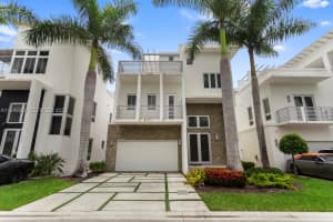 8415 Nw 34th Dr Doral, FL 33122 - MLS#A11949268