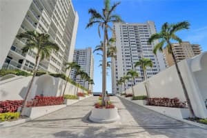 1904 S Ocean Dr 808, Hallandale Beach