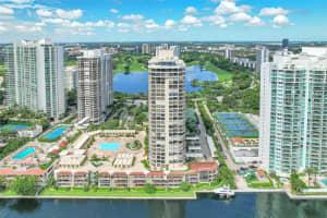 20191 E Country Club Dr 601, Aventura