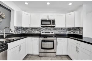 7321 Johnson St Hollywood, FL 33024 - MLS#A11949330