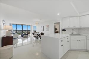 2425 Presidential Way 1706 West Palm Beach, FL 33401 - MLS#A11949342