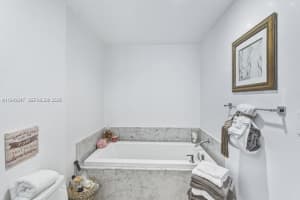 253 Ne 2nd St 1007, Miami