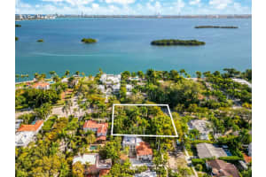 5810 N Bayshore Dr Miami, FL 33137 - MLS#A11949384