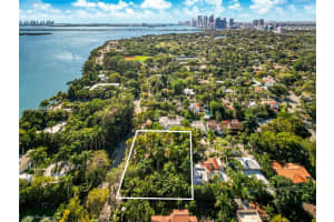 5810 N Bayshore Dr Miami, FL 33137 - MLS#A11949384