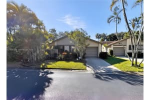 2214 Seagrape Cir, Coconut Creek