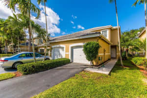 1911 Madeira Dr 1911 Weston, FL 33327 - MLS#A11949432