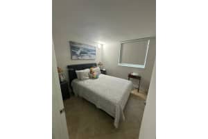 5880 Collins Ave 705 Miami Beach, FL 33140 - MLS#A11949433