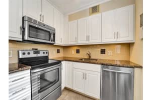 251 Sw 134th Way 110m Pembroke Pines, FL 33027 - MLS#A11949464