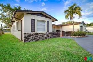 2210 Nw 91st Ter Pembroke Pines, FL 33024 - MLS#A11949470