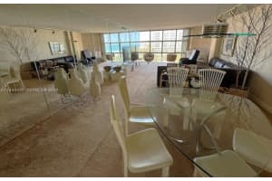 6423 Collins Ave 809 Miami Beach, FL 33141 - MLS#A11949495