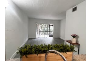 9156 Nw 40th St 105-1 Coral Springs, FL 33065 - MLS#A11949502