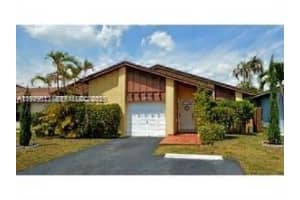 955 Nw 106th Ave Cir Miami, FL 33172 - MLS#A11949513