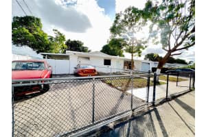 4910 Nw 173rd St Miami Gardens, FL 33055 - MLS#A11949529