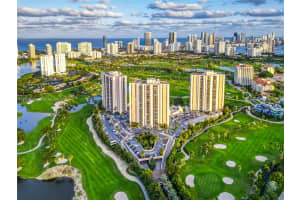 20301 W Country Club Dr 1623 Aventura, FL 33180 - MLS#A11949539