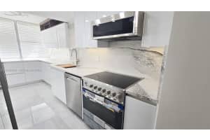 250 174th St 203 Sunny Isles Beach, FL 33160 - MLS#A11949550