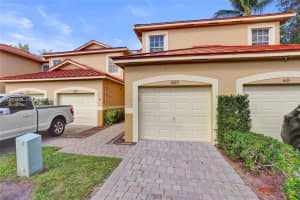 4183 Crystal Lake Dr Deerfield Beach, FL 33064 - MLS#A11949556